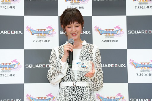 画像ギャラリー No.023のサムネイル画像 / 「ドラゴンクエストXI 過ぎ去りし時を求めて」新CM発表会をレポート。本田 翼さんやおかずクラブなど,5組の著名人が出演するスペシャルCMが公開