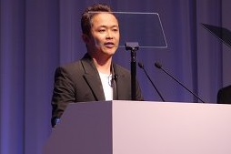 画像ギャラリー No.011のサムネイル画像 / 「Pokémon GO」は位置情報を利用して現実世界でポケモンを捕まえるスマートフォンゲームに。新事業戦略発表会をレポート