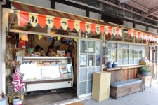 画像ギャラリー No.003のサムネイル画像 / 「龍が如く6」,「おやつとやまねこ」「米徳」とのコラボ商品を販売開始