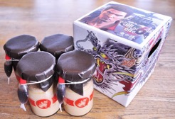 画像ギャラリー No.004のサムネイル画像 / 「龍が如く6」,「おやつとやまねこ」「米徳」とのコラボ商品を販売開始