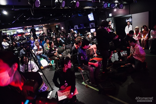 画像ギャラリー No.017のサムネイル画像 / 「鉄拳7」の日本王者が決定。バンダイナムコエンターテインメント公式大会“日本王者決定戦FINAL”フォトレポート