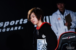 画像ギャラリー No.043のサムネイル画像 / 「鉄拳7」の日本王者が決定。バンダイナムコエンターテインメント公式大会“日本王者決定戦FINAL”フォトレポート