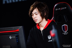 画像ギャラリー No.075のサムネイル画像 / 「鉄拳7」の日本王者が決定。バンダイナムコエンターテインメント公式大会“日本王者決定戦FINAL”フォトレポート