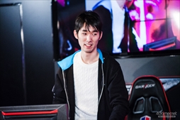 画像ギャラリー No.086のサムネイル画像 / 「鉄拳7」の日本王者が決定。バンダイナムコエンターテインメント公式大会“日本王者決定戦FINAL”フォトレポート