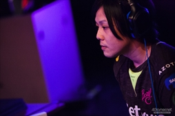 画像ギャラリー No.100のサムネイル画像 / 「鉄拳7」の日本王者が決定。バンダイナムコエンターテインメント公式大会“日本王者決定戦FINAL”フォトレポート