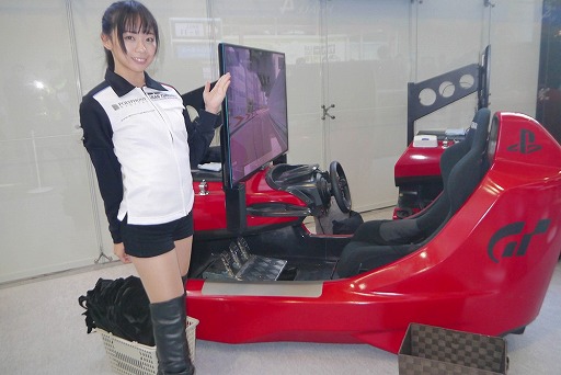 画像ギャラリー No.007のサムネイル画像 / PS VRで体験するコクピットが,プレイヤーの気持ちを変えていく。東京オートサロン2017の「グランツーリスモSPORT」ブースレポート