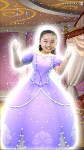 画像ギャラリー No.007のサムネイル画像 / プリンセスに変身できる「ディズニーマジックキャッスル まほうのHAPPYミラー」が稼働開始