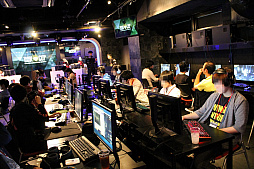 画像ギャラリー No.002のサムネイル画像 / 「PUBG」のオフラインイベント「DONCUP OFFLINE 2 on e-sports SQUARE AKIHABARA」にいってきた