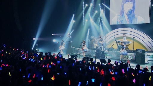 画像ギャラリー No.004のサムネイル画像 / 「バンドリ!ガルパ」,ガルパラッピングの山手線が運行中