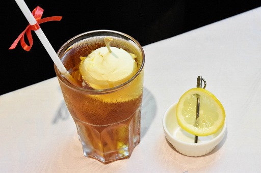 画像ギャラリー No.017のサムネイル画像 / 今度はデザートにパーティ推奨メニューが登場。「FFXIV」×パセラのコラボカフェ,「エオルゼアカフェ」新メニュー試食会をレポート