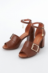 画像ギャラリー No.019のサムネイル画像 / 「A3!」,各組をイメージしたコラボシューズ&バレッタの予約受付がスタート