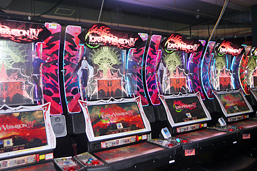 画像ギャラリー No.001のサムネイル画像 / 「LORD of VERMILION IV」は新規ユーザーとシリーズファンの両方が楽しめる,奥深くシンプルな作品。プロデューサーにミニインタビュー