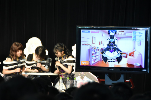 画像ギャラリー No.007のサムネイル画像 / 本渡 楓さん,Lynnさん,石原夏織さんが殺戮人形に変身! 「プロジェクト東京ドールズ」×「ポタフェス2017」トークショーをレポート