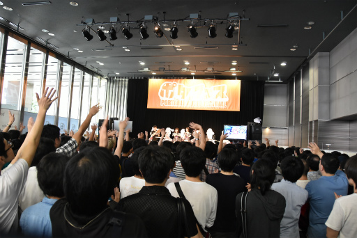 画像ギャラリー No.009のサムネイル画像 / 本渡 楓さん,Lynnさん,石原夏織さんが殺戮人形に変身! 「プロジェクト東京ドールズ」×「ポタフェス2017」トークショーをレポート