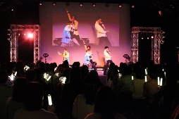 画像ギャラリー No.018のサムネイル画像 / リリース前とは思えない盛り上がり! 新曲も初披露された“『Readyyy!』ゴー☆ルドステージ Vol.1 〜僕ら、明日に向かって歌います!〜”レポート