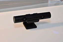 画像ギャラリー No.005のサムネイル画像 / 西川善司撮影,PlayStation 4 Proと薄型PlayStation 4の実機写真集