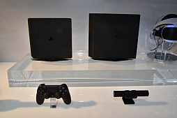 画像ギャラリー No.006のサムネイル画像 / 西川善司撮影,PlayStation 4 Proと薄型PlayStation 4の実機写真集