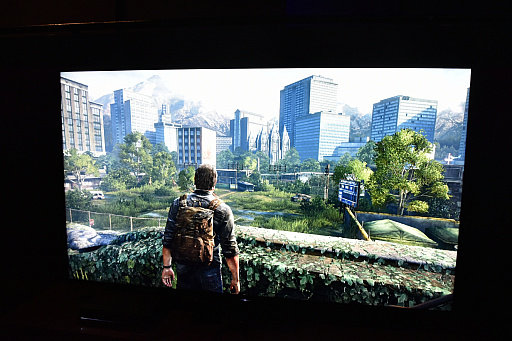 画像ギャラリー No.014のサムネイル画像 / 西川善司撮影,PlayStation 4 Proと薄型PlayStation 4の実機写真集