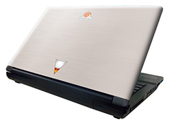 画像ギャラリー No.002のサムネイル画像 / セガファン垂涎(?)。セガハードの天板や壁紙をまとった「SEGA NOTE PC」の予約受付が始まる。目標予約数に達すれば台数限定で販売予定