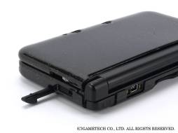 画像ギャラリー No.002のサムネイル画像 / ゲームテック,TPU素材にラメをまぶした3DS LL用カバー。4月28日発売