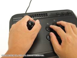 画像ギャラリー No.012のサムネイル画像 / ゲームテックのPS3用アケコンに新色「ブラック」「ブラック&レッド」が加わる