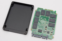 画像集#010のサムネイル/「Radeon R7 SSD」レビュー。AMDとOCZのコラボで登場したSSDの特徴と性能を探る