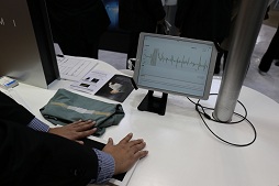 画像ギャラリー No.015のサムネイル画像 / 「第2回ウェアラブルEXPO」開催。人の生活に密着したスマートデバイスの未来がここに