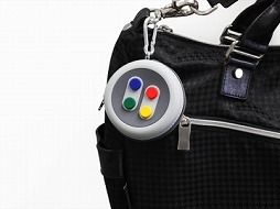 画像ギャラリー No.009のサムネイル画像 / スーファミ用ゲームパッドのボタン部を模した3ポートUSBハブとHDMIセレクター,小型ポーチが発売