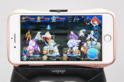 画像ギャラリー No.008のサムネイル画像 / スマートフォン横持ち用グリップと冷却ファン,バッテリーがセットになった「スマクール」を試す。意外とアリかも