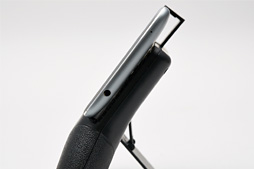 画像ギャラリー No.012のサムネイル画像 / スマートフォン横持ち用グリップと冷却ファン,バッテリーがセットになった「スマクール」を試す。意外とアリかも