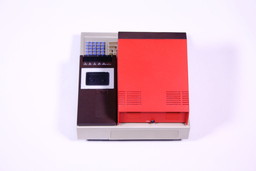 画像ギャラリー No.006のサムネイル画像 / 「MZ-80C」が4分の1スケールのRaspberry Piマシンとして復活。当時26万8000円だったマシンが1万9800円で手に入る