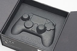 画像集 No.005のサムネイル画像 / カスタマイズ可能なPC&PS4用ゲームパッド「Revolution Pro Controller 2」レビュー。4つの追加ボタンと調整可能なアナログスティックが魅力