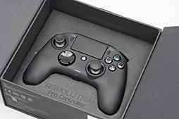 画像集 No.006のサムネイル画像 / カスタマイズ可能なPC&PS4用ゲームパッド「Revolution Pro Controller 2」レビュー。4つの追加ボタンと調整可能なアナログスティックが魅力