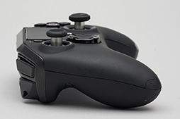 画像集 No.016のサムネイル画像 / カスタマイズ可能なPC&PS4用ゲームパッド「Revolution Pro Controller 2」レビュー。4つの追加ボタンと調整可能なアナログスティックが魅力
