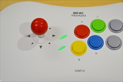  No.014Υͥ / NEOGEO Arcade Stick Proפλˡȥץ쥤եҲNEOGEOʥ20ȥ뤬Ͽ줿ɥƥå