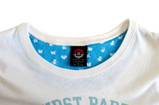 画像ギャラリー No.031のサムネイル画像 / 「THE KING OF GAMES」の新作はポケモンがモチーフの「ポケモンカレッジ/マイファーストパートナー」Tシャツ。ポケモンセンターでも発売