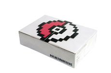 画像ギャラリー No.042のサムネイル画像 / 「THE KING OF GAMES」の新作はポケモンがモチーフの「ポケモンカレッジ/マイファーストパートナー」Tシャツ。ポケモンセンターでも発売