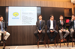 画像ギャラリー No.004のサムネイル画像 / 稲船敬二氏と水口哲也氏がスマホゲームの現状と将来について語った。「mobcastオープンカンファレンス」内の対談企画「ソーシャルゲームの未来」レポート