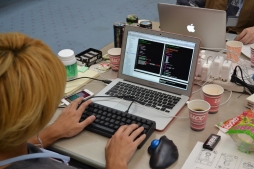 画像集#065のサムネイル/「スマートフォンアプリジャム2014」2日目昼から最終プレゼンまでの模様をレポート。ガンホー森下氏×コロプラ柳澤氏の討論会も実施