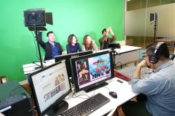 画像ギャラリー No.004のサムネイル画像 / KLabのスマホ向けゲームの最新情報を英語で紹介する番組が10月13日開始