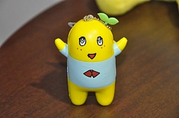 画像ギャラリー No.003のサムネイル画像 / 話題のゆるキャラ(?)「ふなっしー」がタイトーステーションに来店。自身のプライズ景品を紹介したイベントの模様をレポート