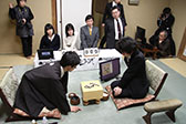画像ギャラリー No.009のサムネイル画像 / 「第1回囲碁電王戦」,1日目は棋士側が全勝を達成。2日目は2月16日開催