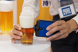 画像ギャラリー No.019のサムネイル画像 / PlayStationやメガドライブがトランスフォームする新商品も登場。「2015タカラトミーアーツ新春商談会」をレポート