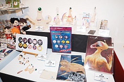 画像ギャラリー No.026のサムネイル画像 / PlayStationやメガドライブがトランスフォームする新商品も登場。「2015タカラトミーアーツ新春商談会」をレポート