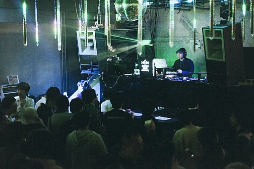 画像集#014のサムネイル/“ゲーム音楽”をテーマに,ミュージシャン,クリエイター,そしてオーディエンスが一体に。「RBMA PRESENTS 1UP: CART DIGGERS LIVE」をレポート