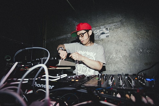 画像集#016のサムネイル/“ゲーム音楽”をテーマに,ミュージシャン,クリエイター,そしてオーディエンスが一体に。「RBMA PRESENTS 1UP: CART DIGGERS LIVE」をレポート