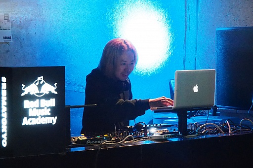 画像集#017のサムネイル/“ゲーム音楽”をテーマに,ミュージシャン,クリエイター,そしてオーディエンスが一体に。「RBMA PRESENTS 1UP: CART DIGGERS LIVE」をレポート