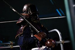 画像ギャラリー No.023のサムネイル画像 / 国際大会の出場を賭けて騎士と武者がリアルでぶつかり合った「STEEL! チャンピオンシップ 2015」をレポート