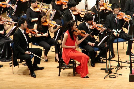 画像ギャラリー No.003のサムネイル画像 / JAGMOのコンサート「伝説の狂詩曲 - The Legendary Rhapsody -」が開催。新たな試みのアレンジも披露された公演をレポート