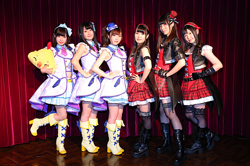 画像ギャラリー No.002のサムネイル画像 / 2016年10月放送開始の新作アニメ,「アイドルメモリーズ」の発表会をレポート。主要キャスト6人がキャラクターのコスチュームでアニメの内容を語る